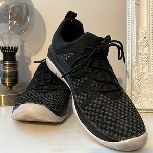 Black Jordan Eclipse